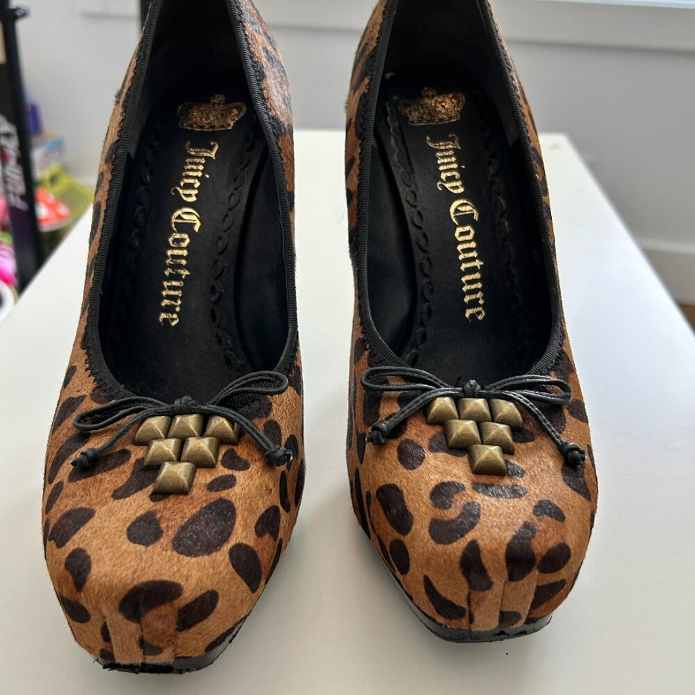 Juicy Couture Trixie Leopard Print Calf Hair Heels Size 10M